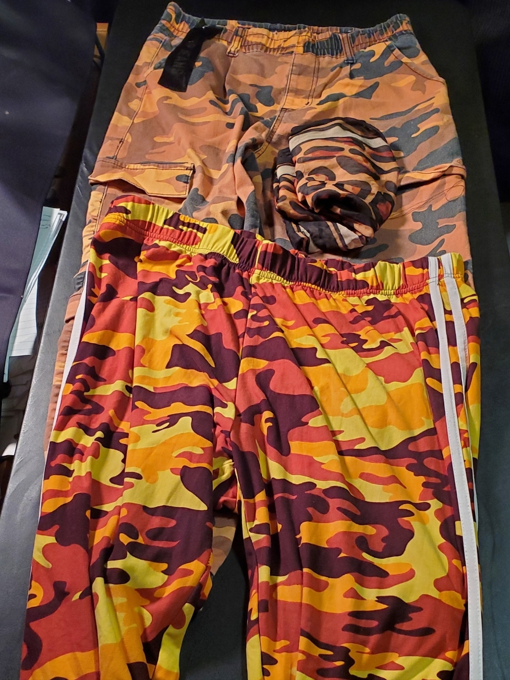 Orange Scraf/Feathers Orange Camo Sizr 3x Legging/V.I.P camo Size 9/10 Pant